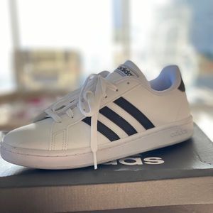 Adidas Tennis Shoes